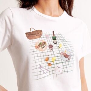 NWT Abercrombie coastal garden picnic scene graphic tee, size S